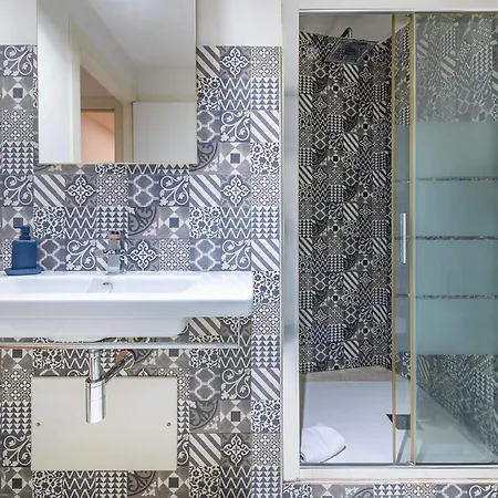 Lumen Old Town Loft カリアリ