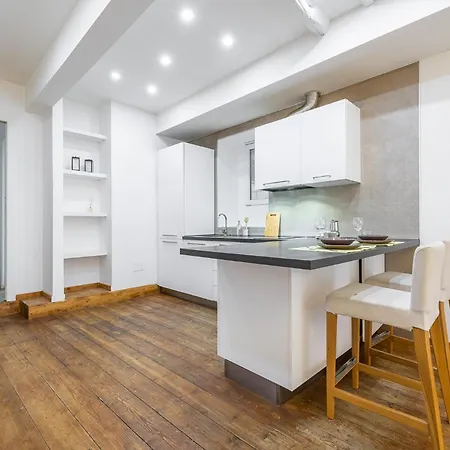 Lumen Old Town Loft Apartment *