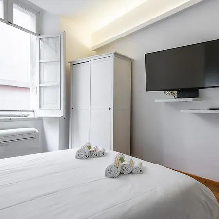 Lumen Old Town Loft *